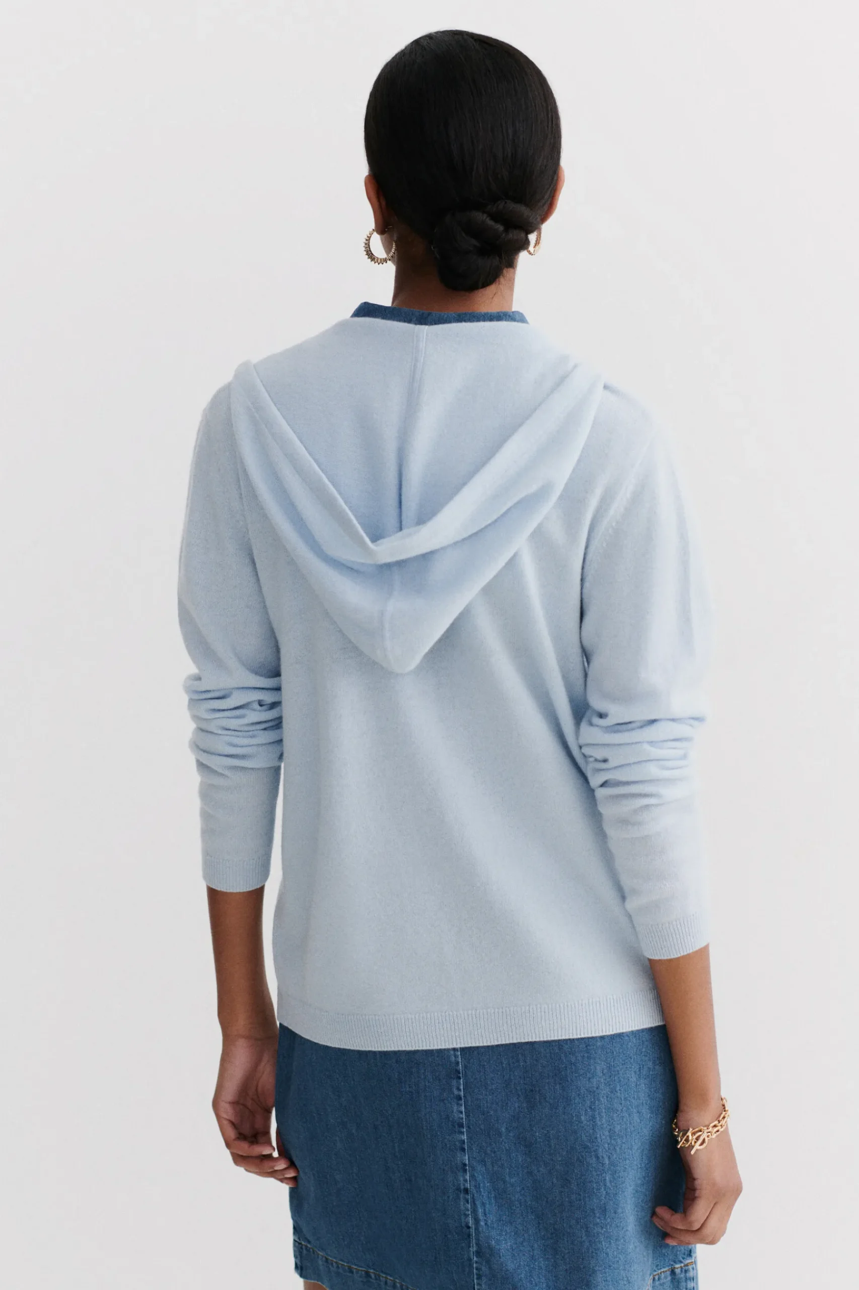 Shop Gilet Basile B Bleu Ciel Femme Gilets